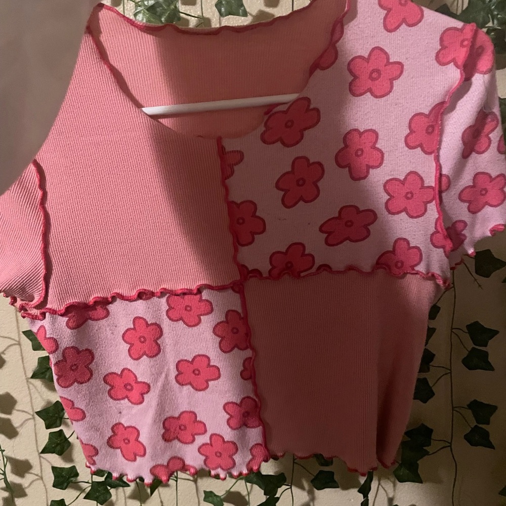 Pink flower top